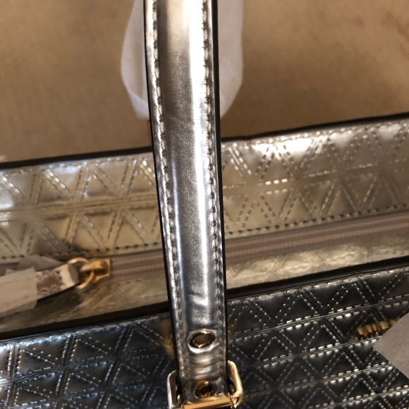 💕New Michael Kors Voyager Tote Bag - Picture 10 of 11